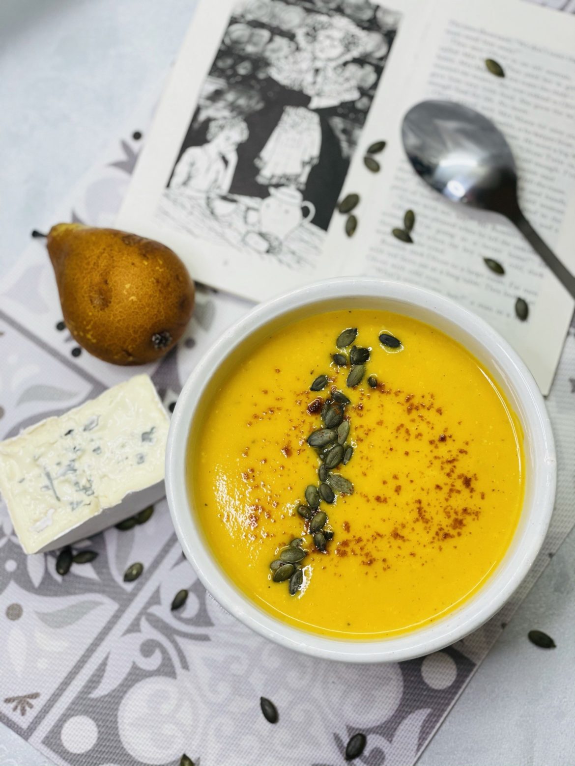 soupe de butternut, poire, carotte et bleu