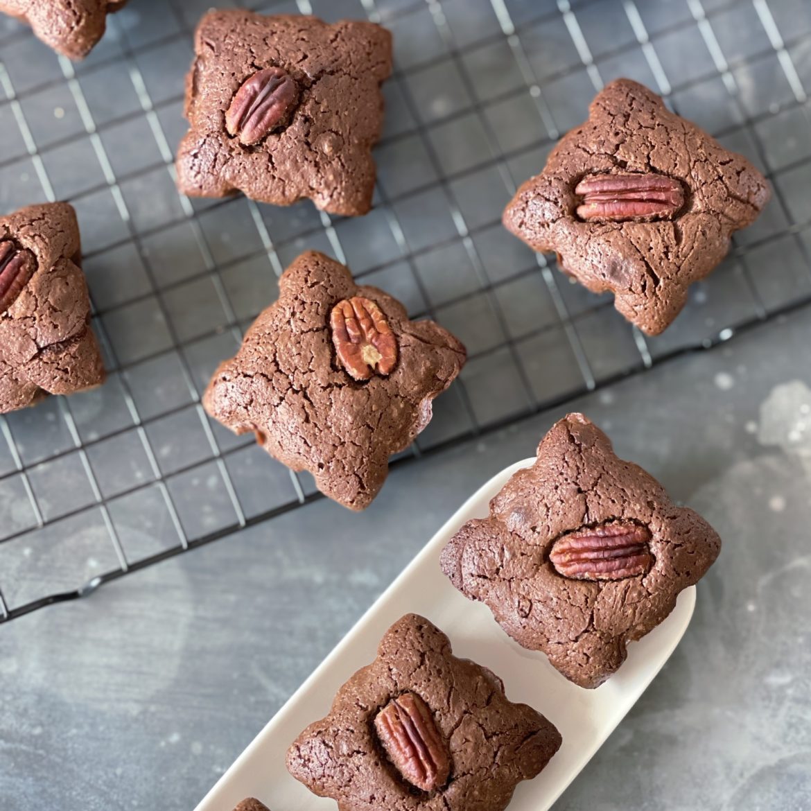 Brownie chocolat, praliné et noix de pécan